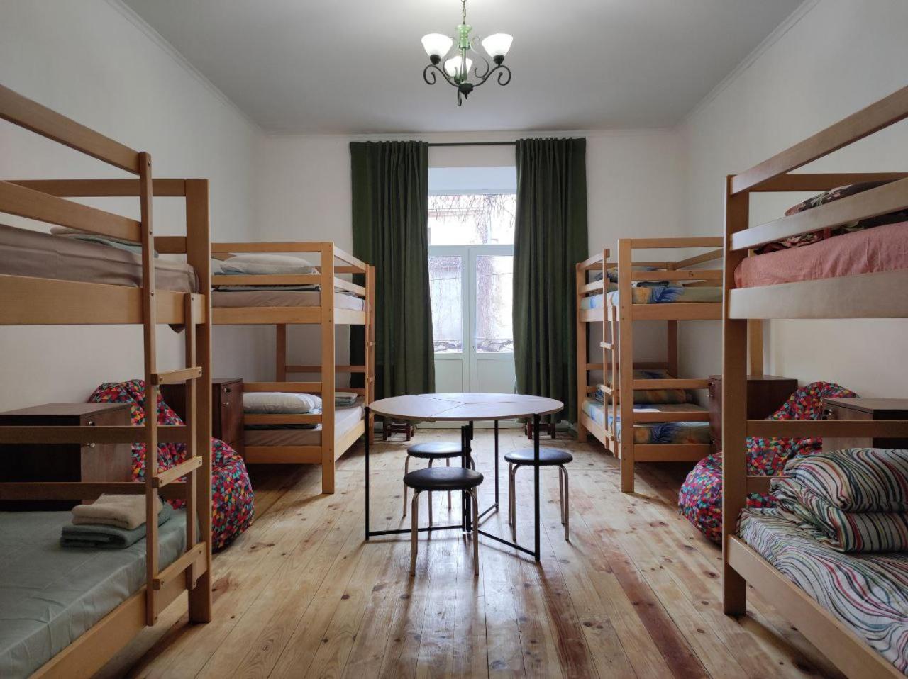 Hostel Europe-U Лвив Екстериор снимка