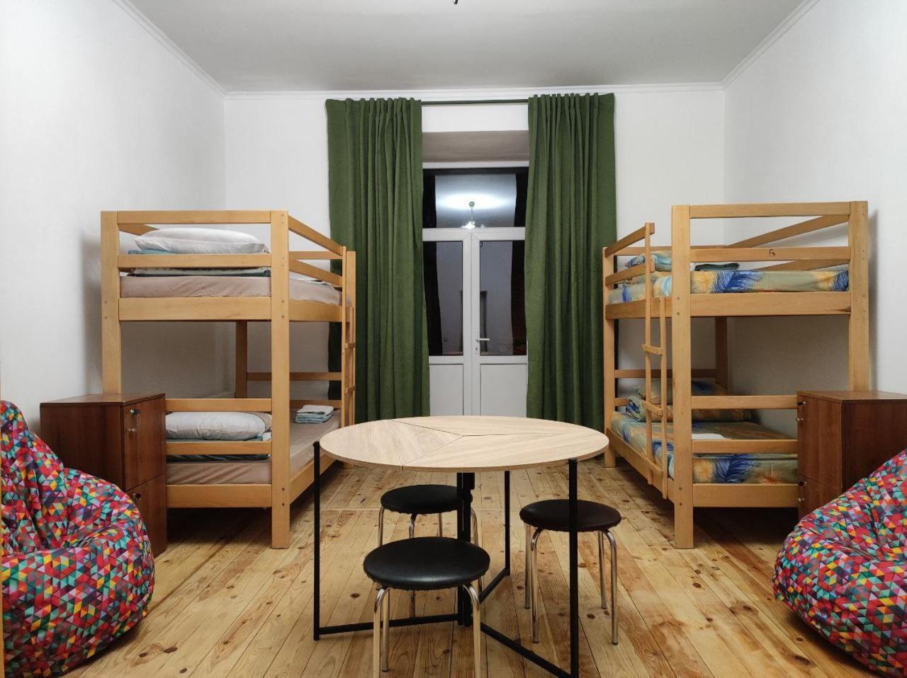 Hostel Europe-U Лвив Екстериор снимка